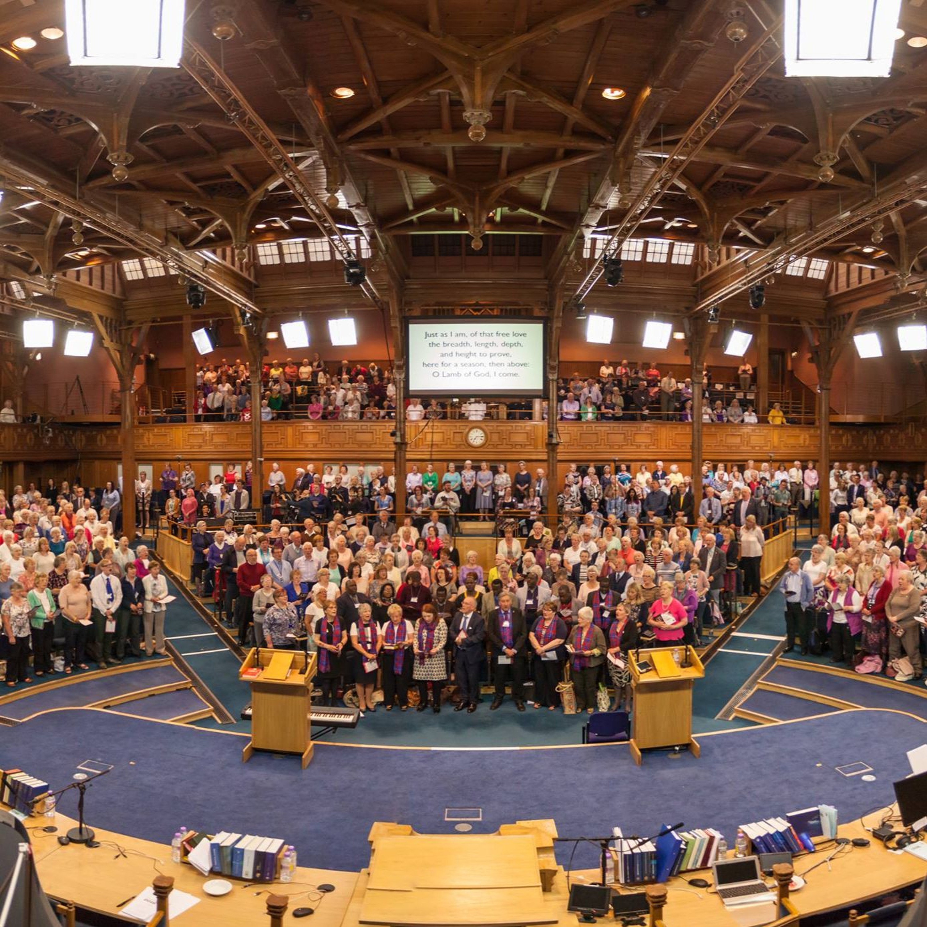 Psalm 24 (Tune: St Georges Edinburgh ) [Congregation of 700 people]