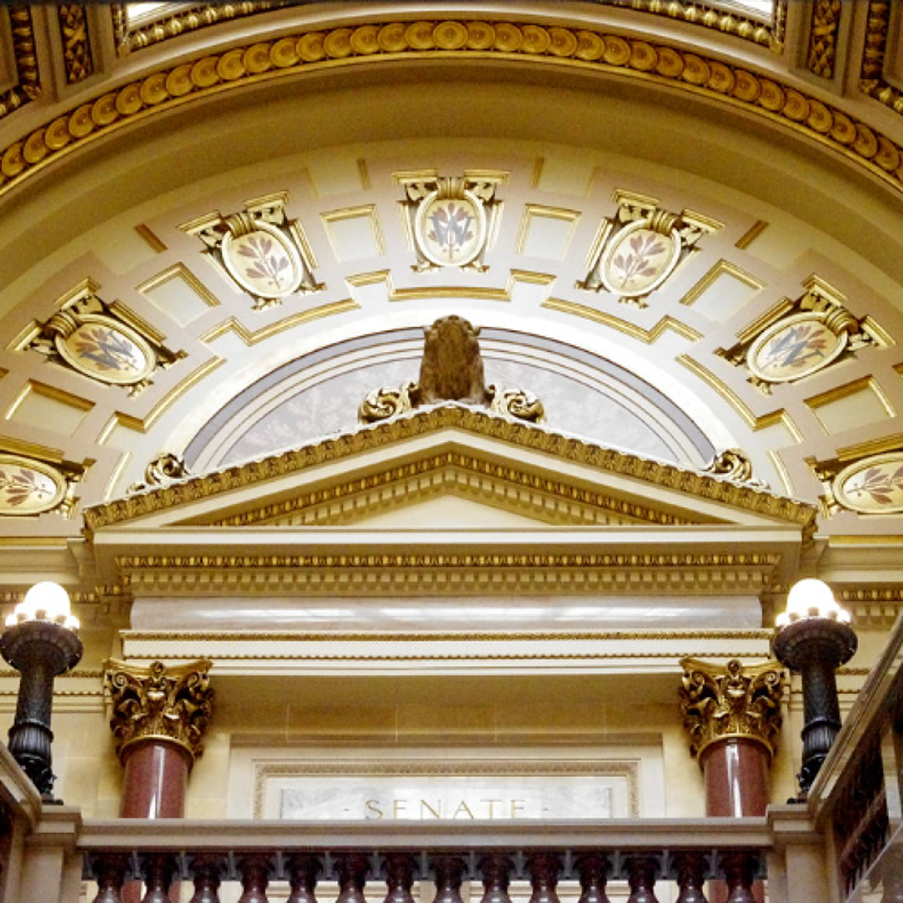$1.8B surplus deal dies in the Senate