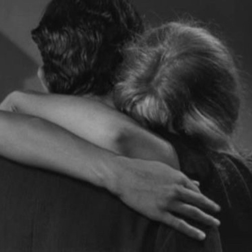 ’Cause I don’t want to be in love with another Even in another life