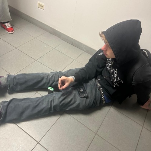 johnnyrunts - anthrax (kuricuns)