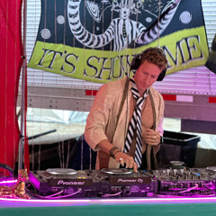 )'( 2025 | Sostek | Camp Build Pump Up - ConTent (9:45 & B)