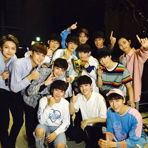 SEVENTEEN - Hit Song (유행가)
