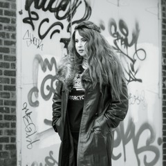 Love Like Heroine (1)