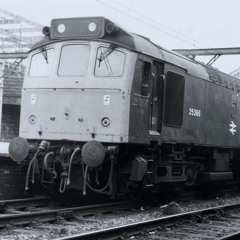 'Rats' from the platform - Class 25s 25201 & 25323 at Preston, 25035 at Stafford - Aug/Oct 1986