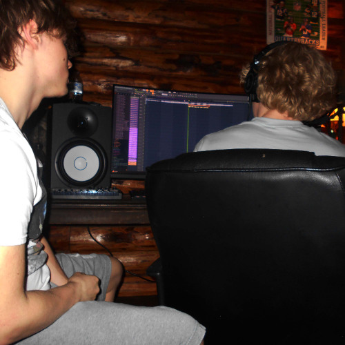 geeker team (prod. in keenet)