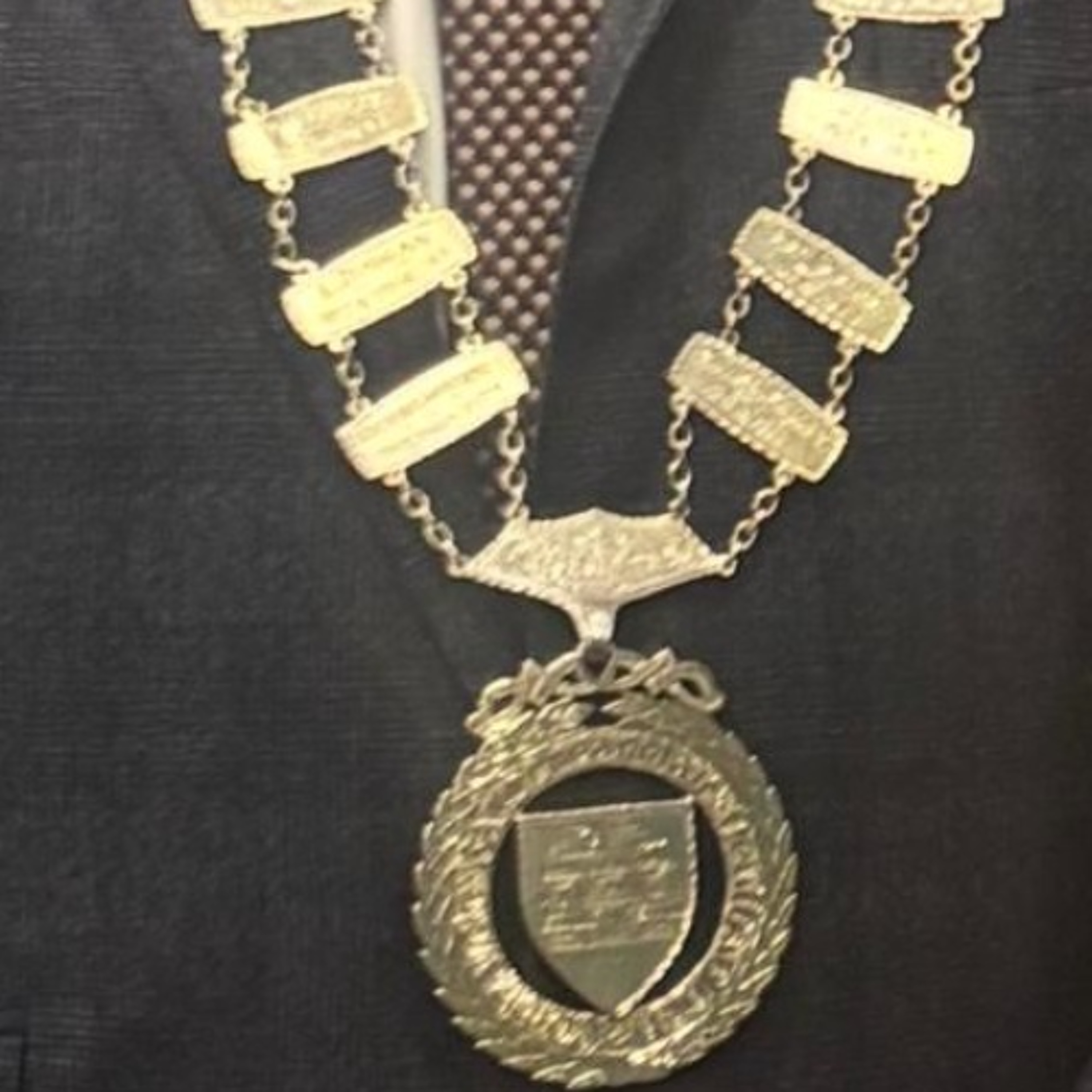 The KCLR Daily: Dermot Keyes on Carlow Town's Mayoral chain debate (1st May 2026) episode artwork