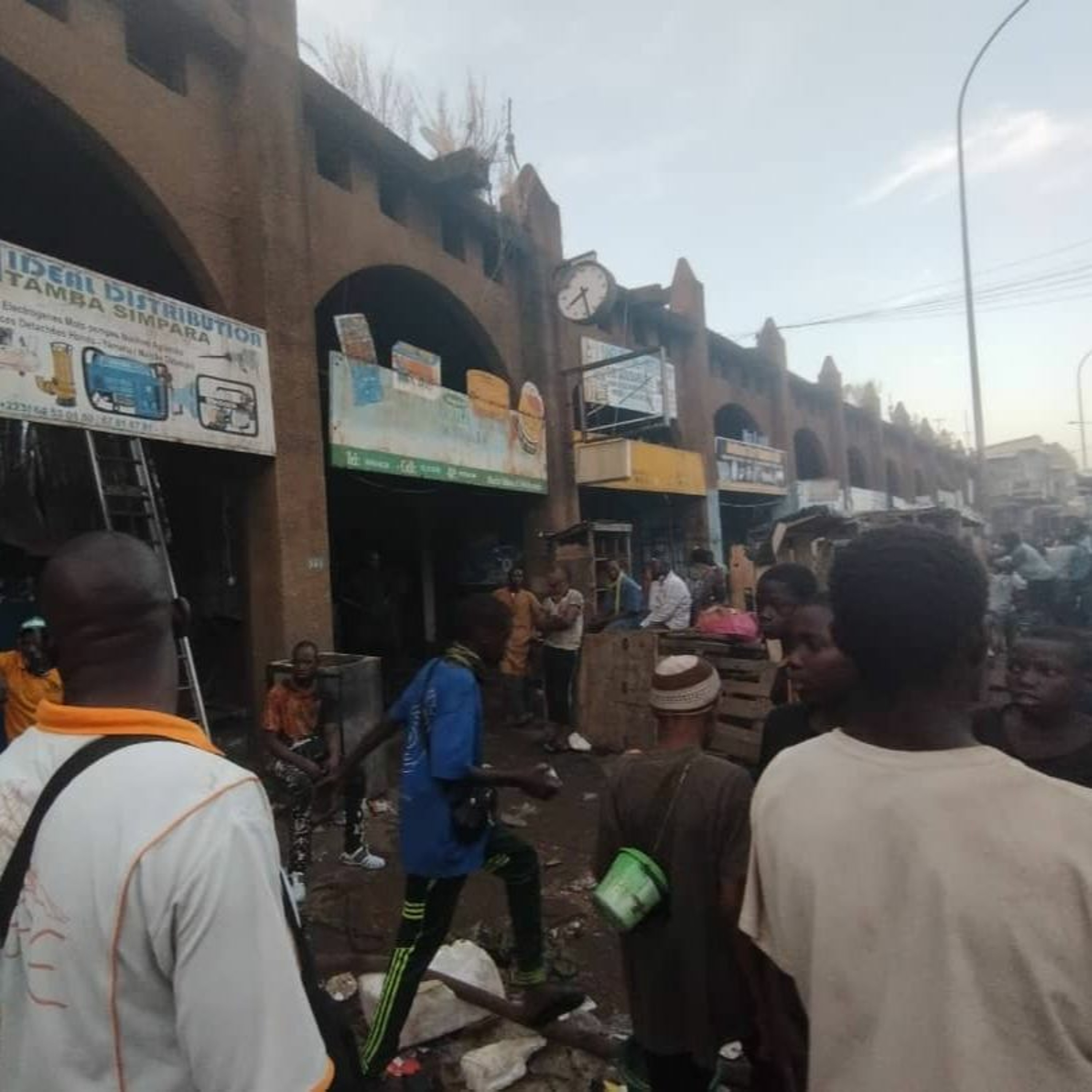 Mali : Reportage Sur L'incendie Au Grand Marché De Bamako 2'02 episode artwork