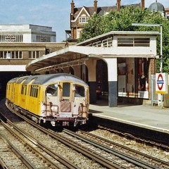 Nodez - 6 30am Ealing Common Station R8 Session 2022 - 03 - 05