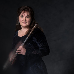 Miss Flute - Myriam Hidber Dickinson