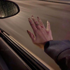 خلف | محبتيّ له ما وراها طمايعَ .