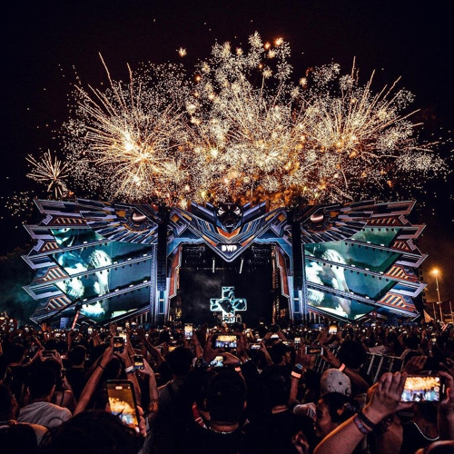 Stream TWINSICK Whiskey Glasses x Locked Out of Heaven Mashup TikTok