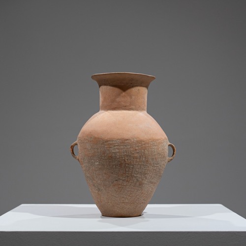 A series of personal questions addressed to a Neolithic clay vessel
