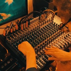 Jallanzo Thr Dub Wizard feat. JAH SUN - MAGIC & MADNESS  {live dub}