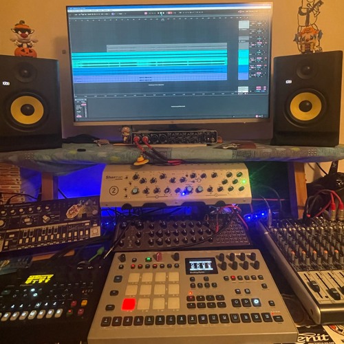 Leary's journey (analog rytm,digitone,sherman filterbank)