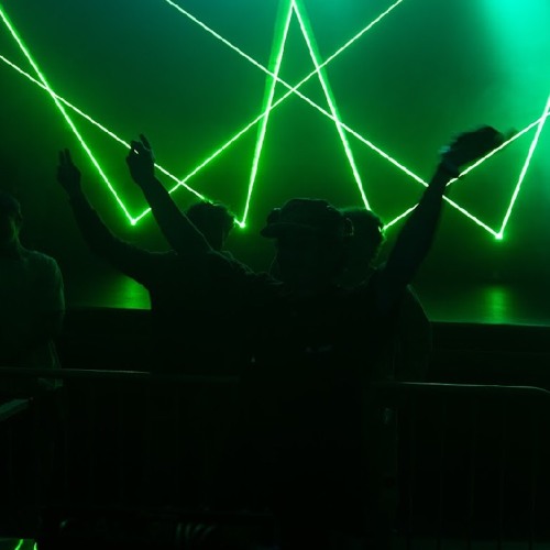 Turn On The Lights Vs Dashstar*