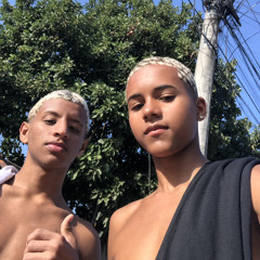 raspadinha no chão X que foda foi essa KKKKKKKKKKKKKKKKKKKK rlk vitor