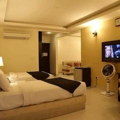 Aaj Mile Hain (RiskyjaTT.CoM)
