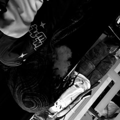 MANINTHEMIRROR
