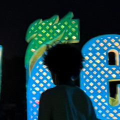 月の彼方で住む人へ