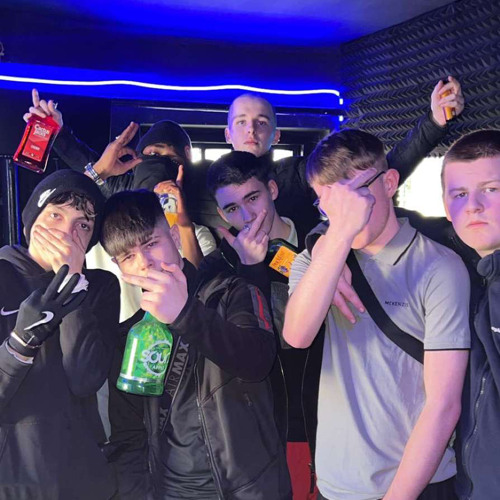 Makina Tune- Mc benno  Jayse Mc