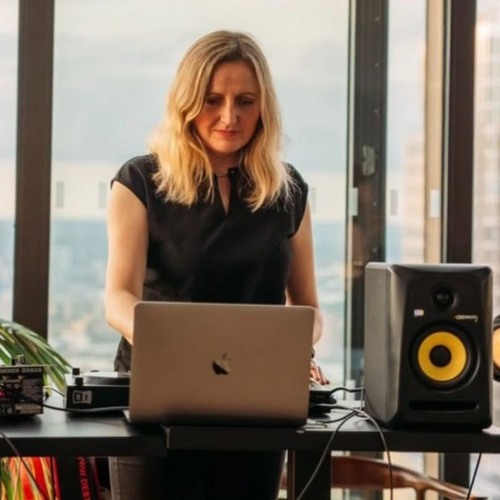 Laydee V - Platform 7even & PL7 Promo Set