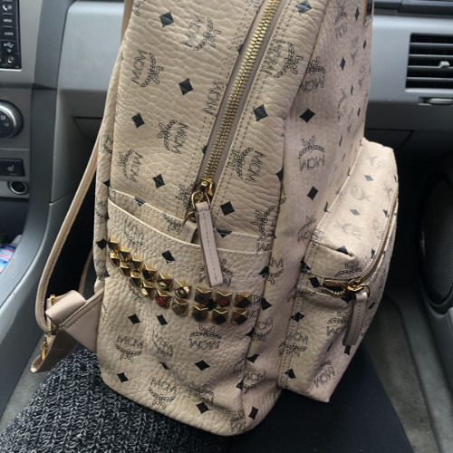backpack~