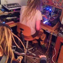 Psychedelic Cello Mellow Ft. JellyFish