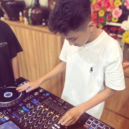 Mặt Trái Của Sự Thật Remix