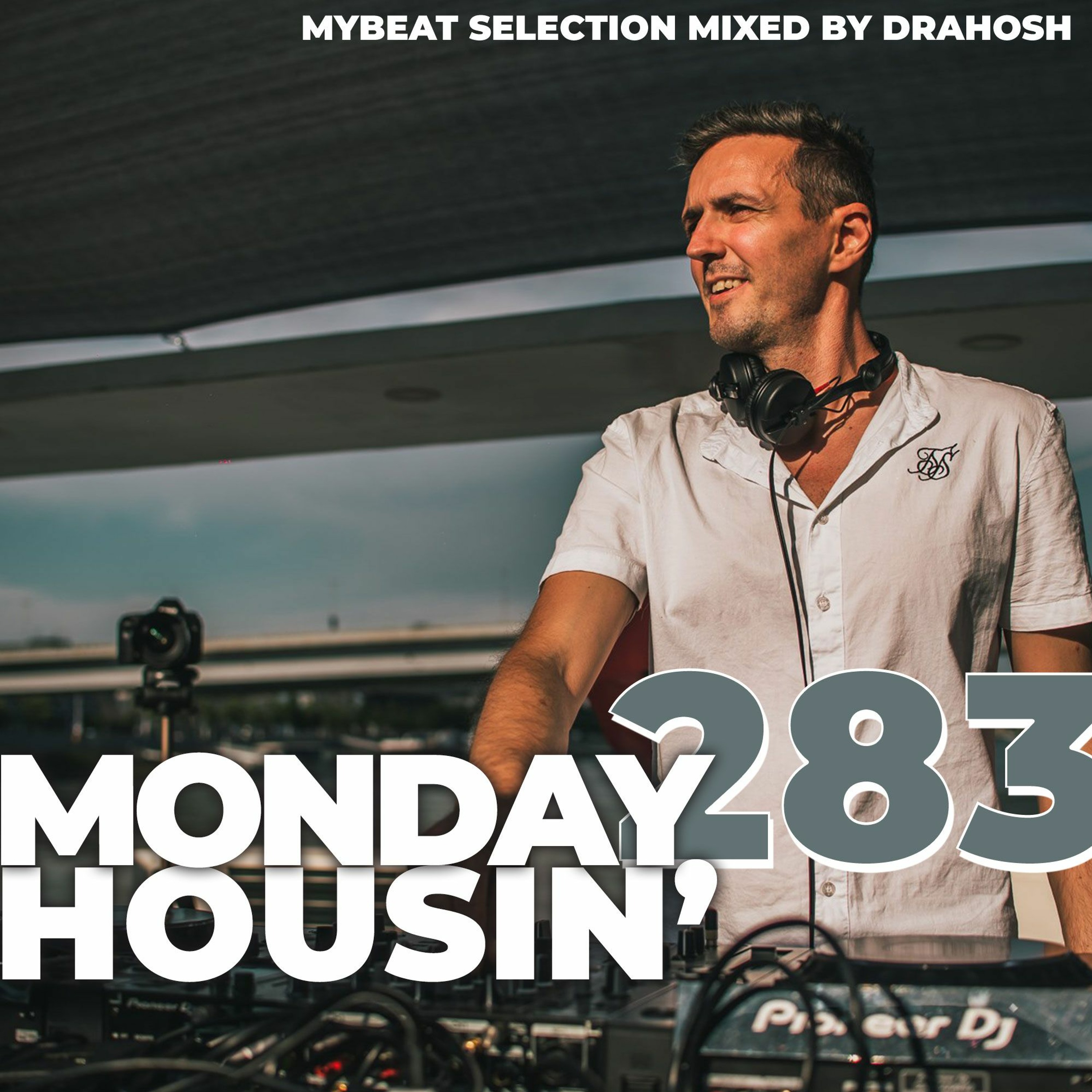 Monday housin\'