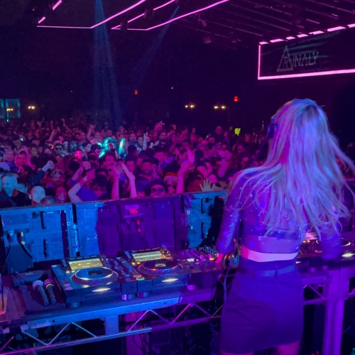 Rinaly Live at Academy LA, US 26.11.2022