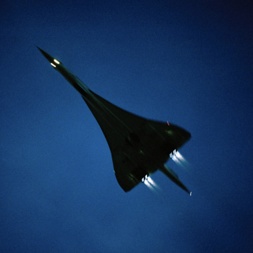 80s Resonance by @actual23hundred (Pitch -7.00 - Tempo 80)  | Nix Edit |