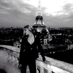 Party In Paris