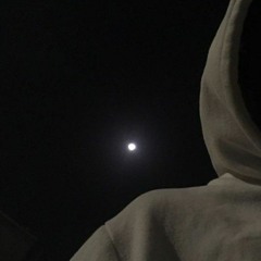 /Có một người đang đứng chờ anh tối nay, có một người bình tĩnh nhìn anh đổi thay/