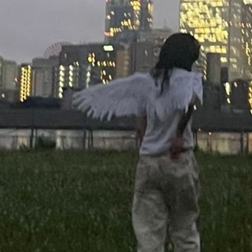 she looks like an angel