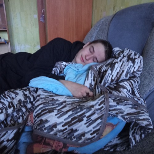 Он Гениален