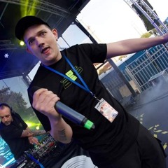 lee keenan X Belfast grime man keep it clean... 🎧🎵🎤