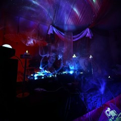 Vibes for nothing, beats for free