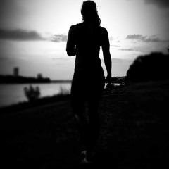 MuSiC iS iN tHe AiR cLoSe YoUr EyEs AnD tAkE a DeEp BrEaTh (: