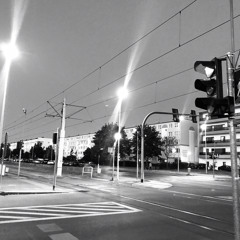 Завис в невесомости