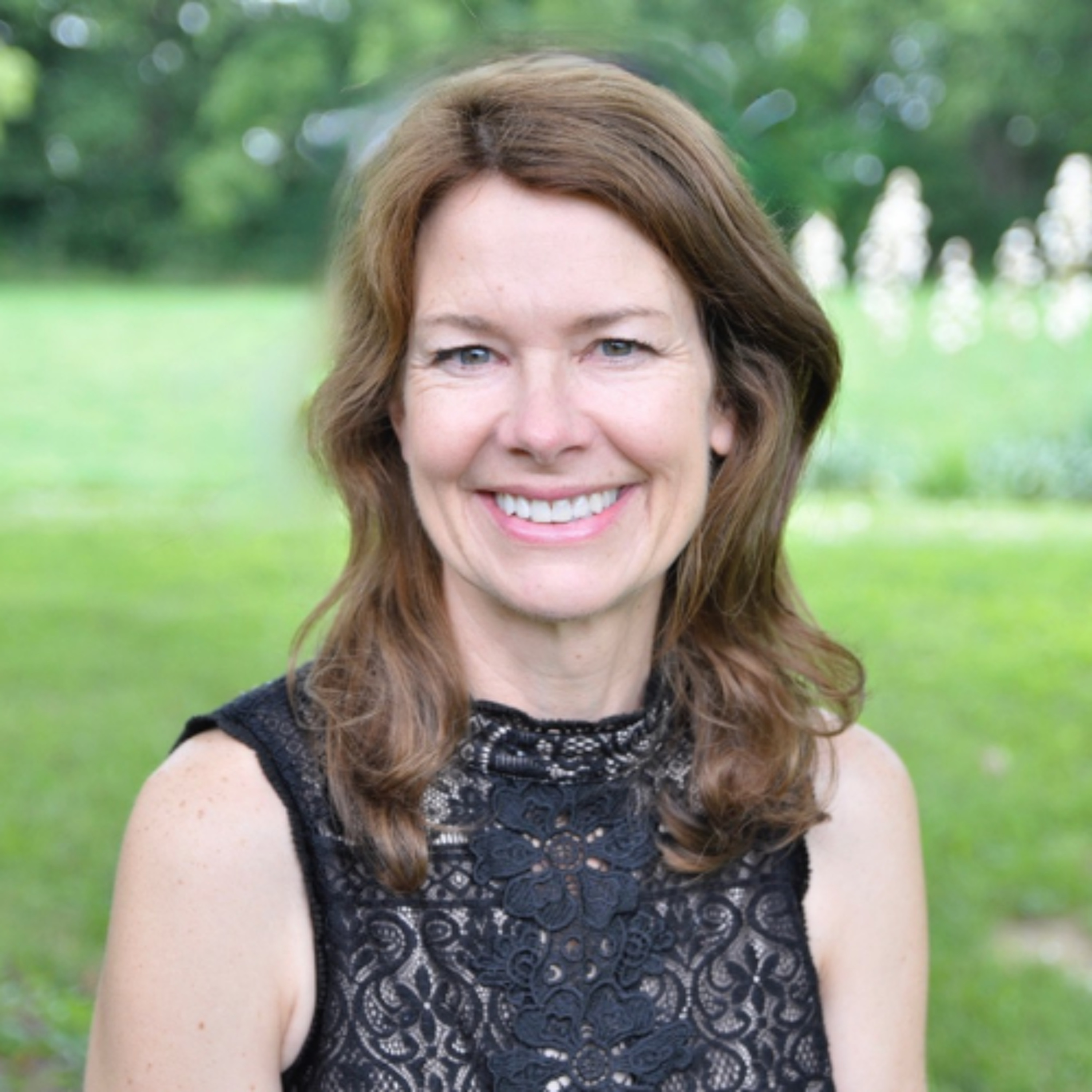 631. Connection Begets Care: Amy Suardi Shares How to Foster Lasting Community episode artwork