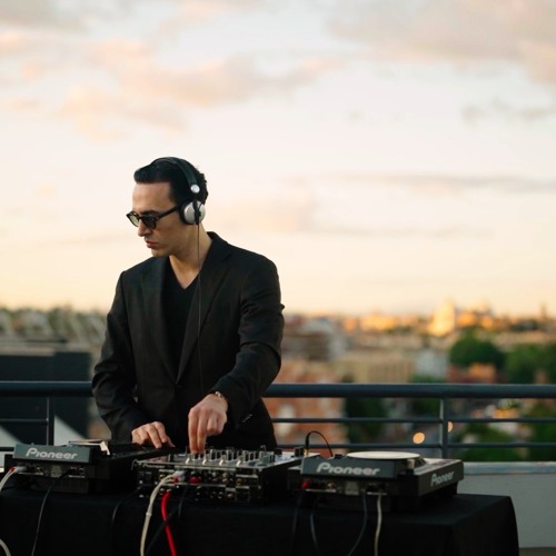Above the Noise | Live Sunset Rooftop DJ Mix in Rome Italy [Melodic Techno & Progressive House]