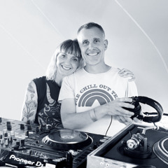 Under The Mirrorball 02 - Sorcha & Mike