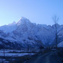 Jese Jantay Nahin; Pehchantay Nahin