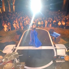 CHO EM MỘT LẦN YÊU - VĂN MAI HƯƠNG   LIVE AT THE SHOW VIETNAM (320 Kbps)