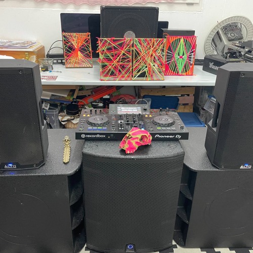 Up to Tempo Set by Lucid Core