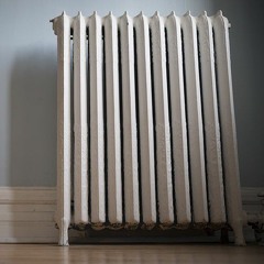 Bruit de ruissellement d'eau à proximité d'un radiateur à eau chaude.