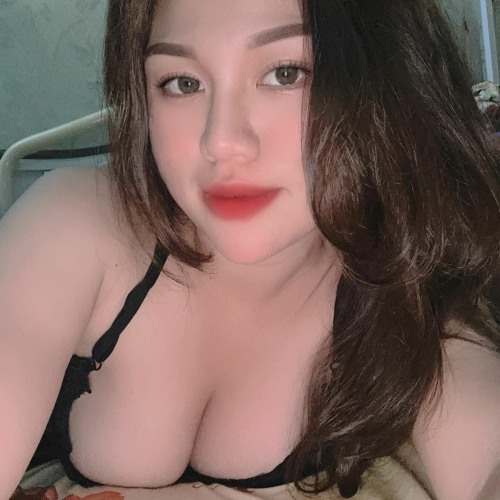 Giả Vờ Thương Em Được Không - HUY PT Remix - Anh Ơi Em Muốn Đi Cùng Anh Đi Hết Đoạn Đường Đời Remix