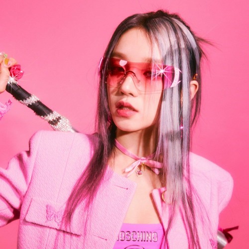 Stream 여자아이들 g-idle '퀸카 queencard' x 2ne1 'fire' by