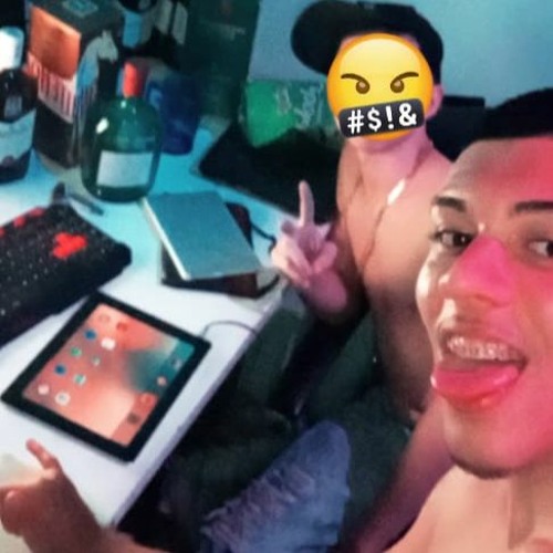 PUTARIA COM MC PÉ NA COVA NO BAILE DA R (( DJ RB O RLK E DJ GL DA RAIZ )) 2K50 PEGA O BEAT AI POW KK