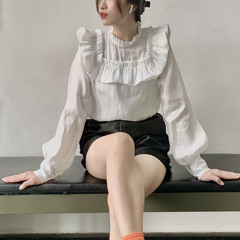 Người ta đâu thương em - Lyly